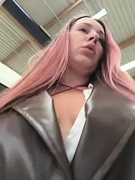 Stripchat Live Porn of Mona_Plus