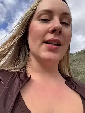 Stripchat Adult Video Chat of Mona_Plus