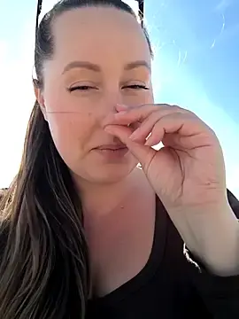 Stripchat Live Sex of Mona_Plus