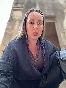 Stripchat Free Porn Cam of Mona_Plus