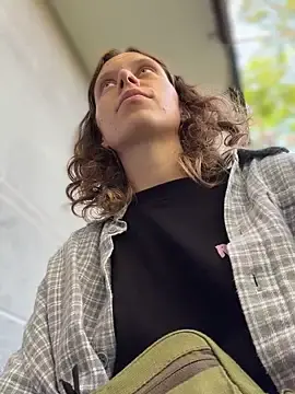 Stripchat Sex Cam of RinaMood