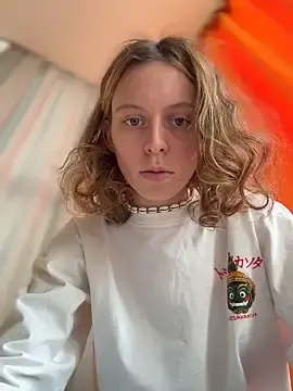 Stripchat Sex Cam of RinaMood