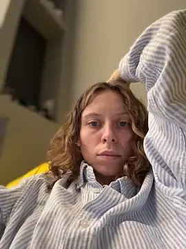 Stripchat Free Live Porn of RinaMood