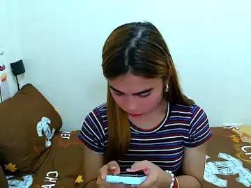 Stripchat Free Porn Cam of mikhaylahanderson