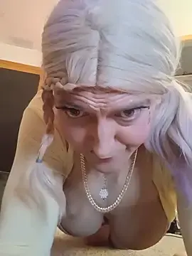 Stripchat Sex Cam of sissytrapdolly24