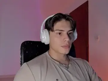 Stripchat Adult Webcams of Giordano_Russo