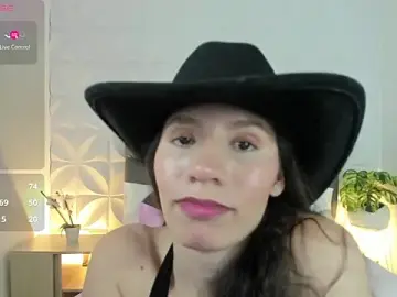 Stripchat Adult Webcam of valeryn__rosse