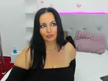 Stripchat Sex Cam of GiannaKrystal