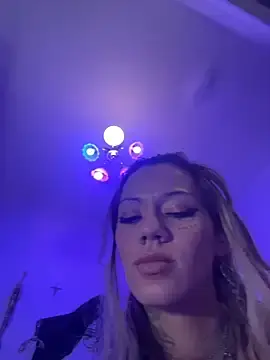 Stripchat Free Porn Cam of luxxlola