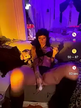 Stripchat Live Sex Cam of luxxlola