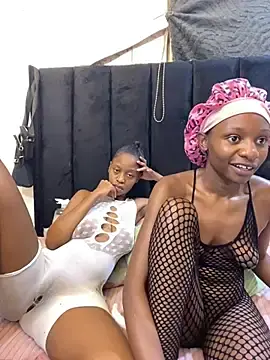 Stripchat Sex Chat of LonelyQueenxx25