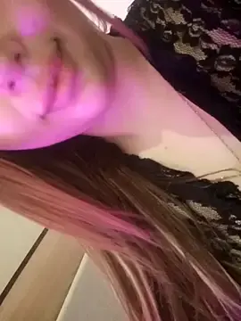 Stripchat Adult Webcams of Rahaf6767_7