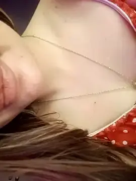 Stripchat Live Sex Cam of reem_699