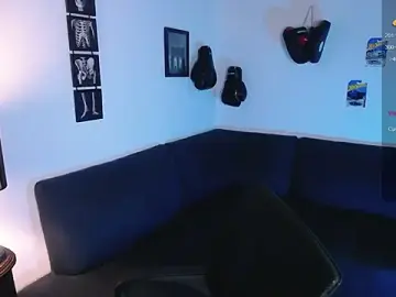 Stripchat Live Sex Cam of JamesCr_