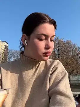 Stripchat Free Porn Cam of KikiWatson