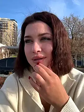 Stripchat Free Live Porn of KikiWatson