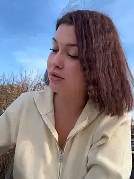 Stripchat Live Sex Cam of KikiWatson