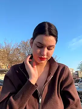 Stripchat Watch Live Sex Cams of KikiWatson