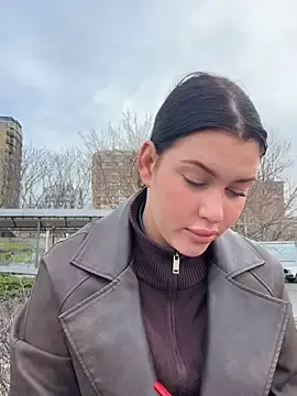 Stripchat Watch Live Sex Cams of KikiWatson