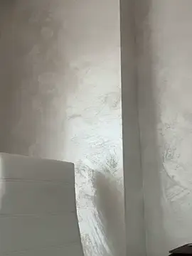 Stripchat Sex Cam of KikiWatson