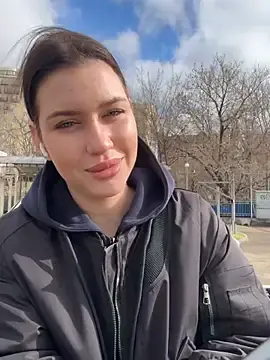 Stripchat Sex Cam of KikiWatson