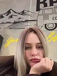 Stripchat Best Webcam of KikiWatson