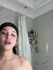 Stripchat Live Porn of KikiWatson