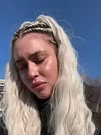 Stripchat Free Porn Cam of KikiWatson