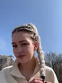 Stripchat Live Sex of KikiWatson