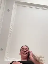 Stripchat Live Sex of KikiWatson