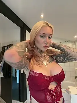 Stripchat Live Sex Cam of Stella-Kink