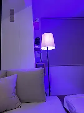 Stripchat Free Porn Cam of Rae_Lil_White