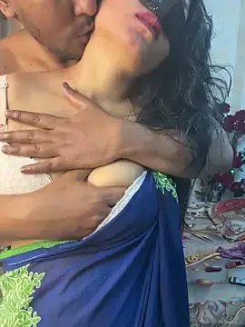 Stripchat Live Sex Cam of Thithi_Hot_Couple