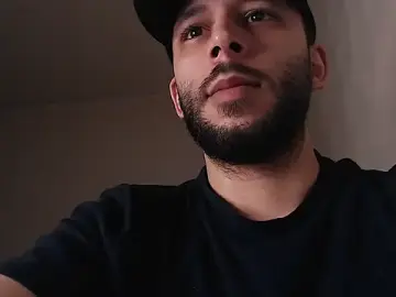 Stripchat Sex Cam of henryaxe