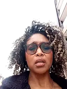 Stripchat Watch Live Sex Cams of BiiancaEstradaa