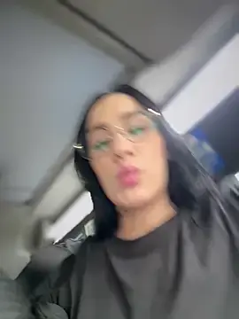 Stripchat Sex Cam of __IRIS__