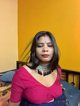 Stripchat Live Sex Cam of RedQQueen