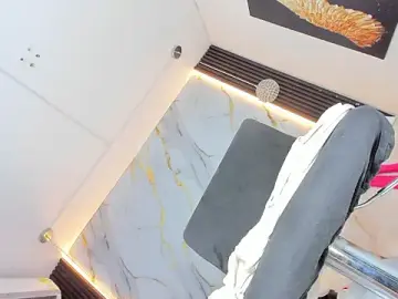 Stripchat Live Sex Cam of Tamara_18