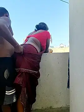 Stripchat Live Sex Cam of Desicouple1706