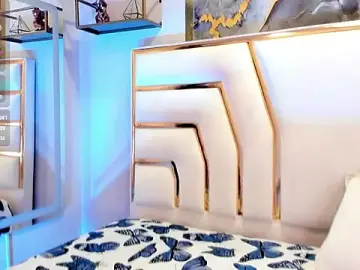 Stripchat Free Porn Cam of HannaPetit