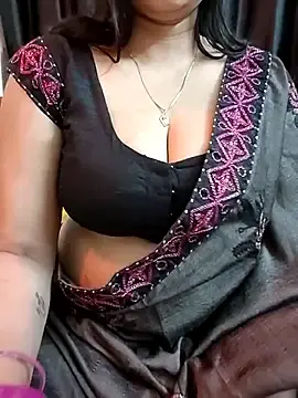 Stripchat Sex Cam of kaamuk_shweta