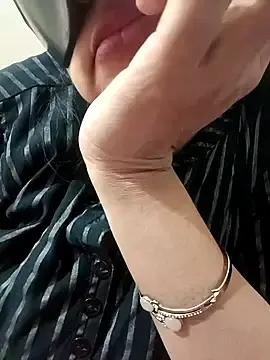 Stripchat Adult Webcams of kaamuk_shweta