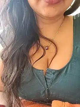 Stripchat Adult Webcams of kaamuk_shweta