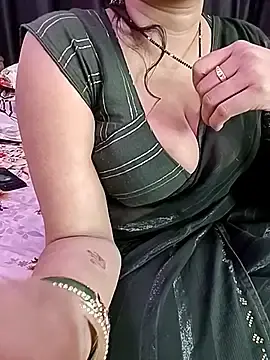 Stripchat Sex Chat of kaamuk_shweta