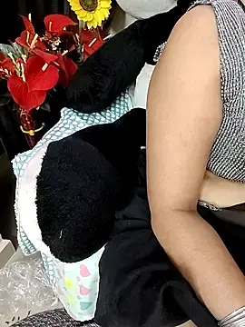 Stripchat Live Sex Cam of kaamuk_shweta