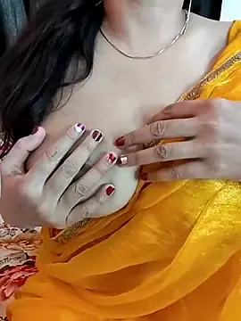 Stripchat Sex Cam of kaamuk_shweta