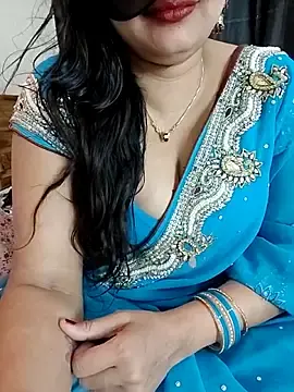 Stripchat Sex Cam of kaamuk_shweta