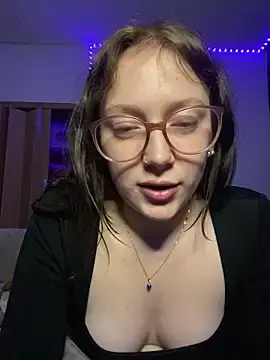 Stripchat Nude Webcam of YoungLisaa18