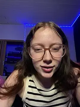 Stripchat Nude Webcam of YoungLisaa18