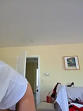 Stripchat Best live sex cam show of HotWifeLyn68